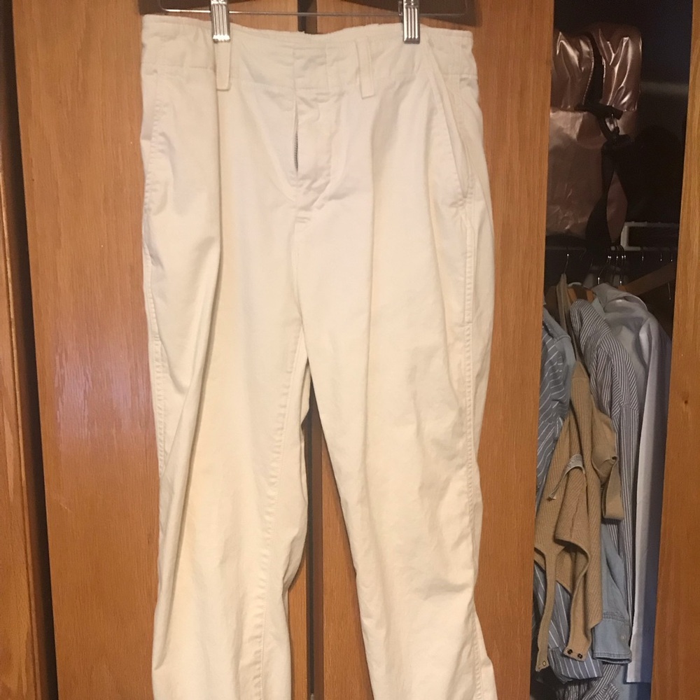Gap size 2 creme straight leg